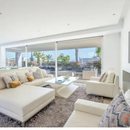 Magnifique Contemporaine Villa *