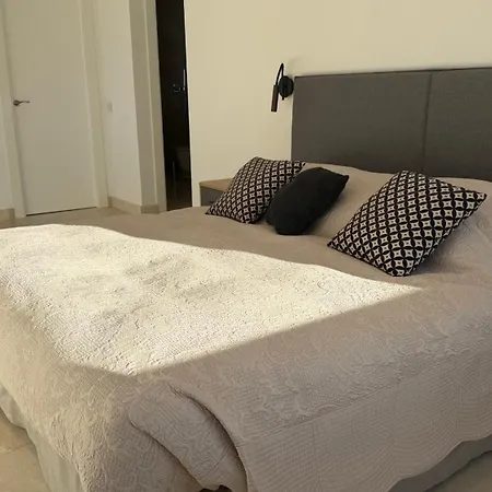 Magnifique Contemporaine فيلة *