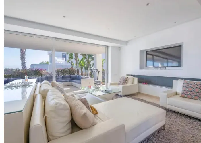 Magnifique Contemporaine Villa *