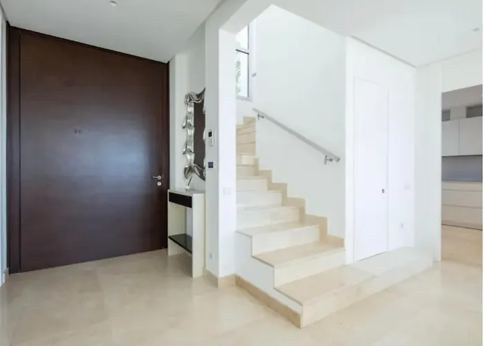 Magnifique Contemporaine Villa *